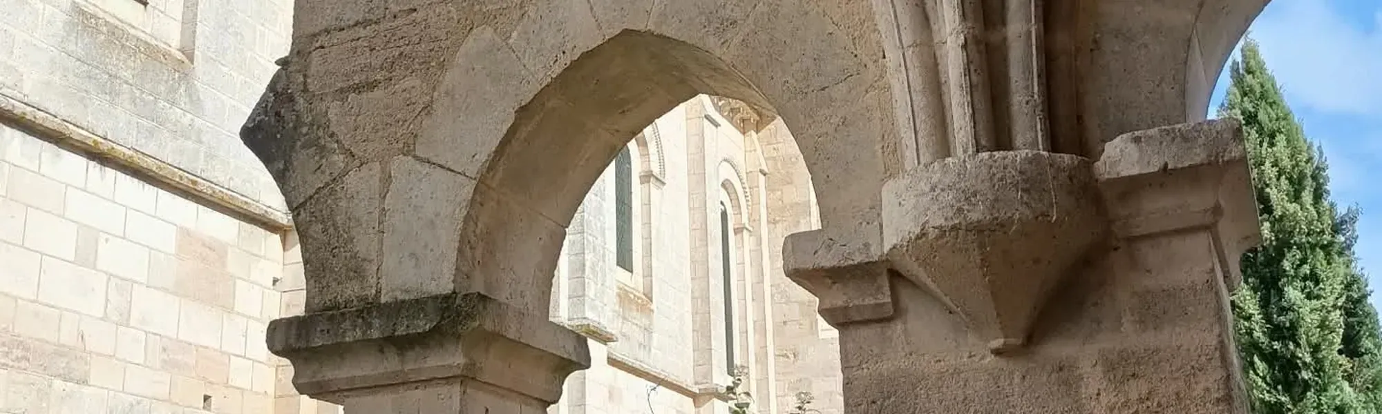 porche de l'abbaye